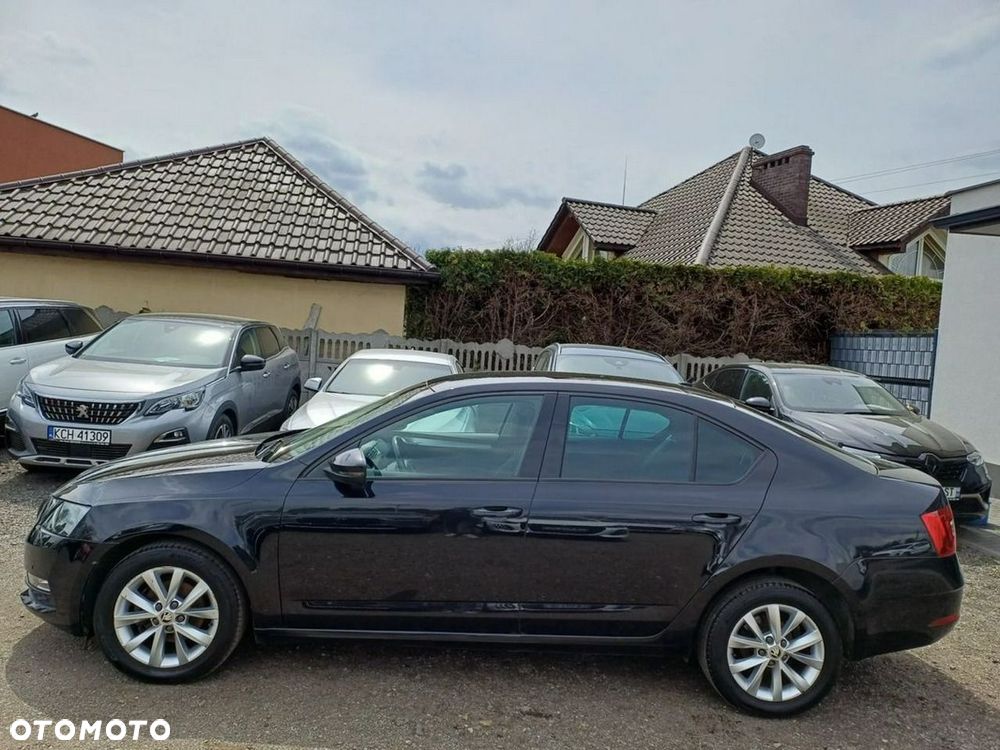Skoda Octavia 1.6 TDI DSG Clever - 4