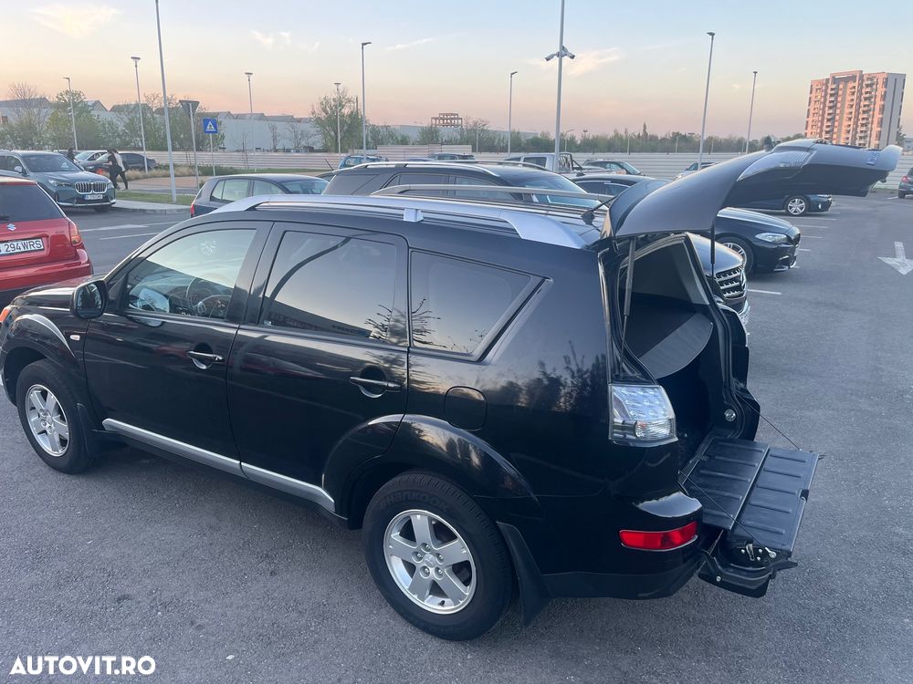 Mitsubishi Outlander - 5