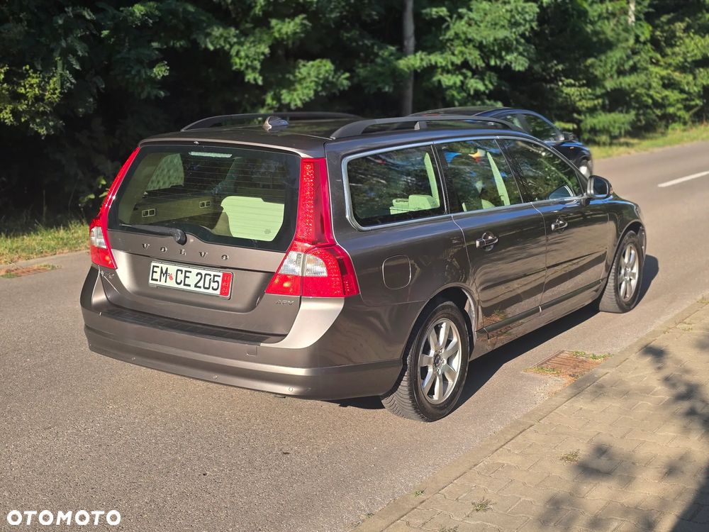 Volvo V70 2.5T Summum - 15