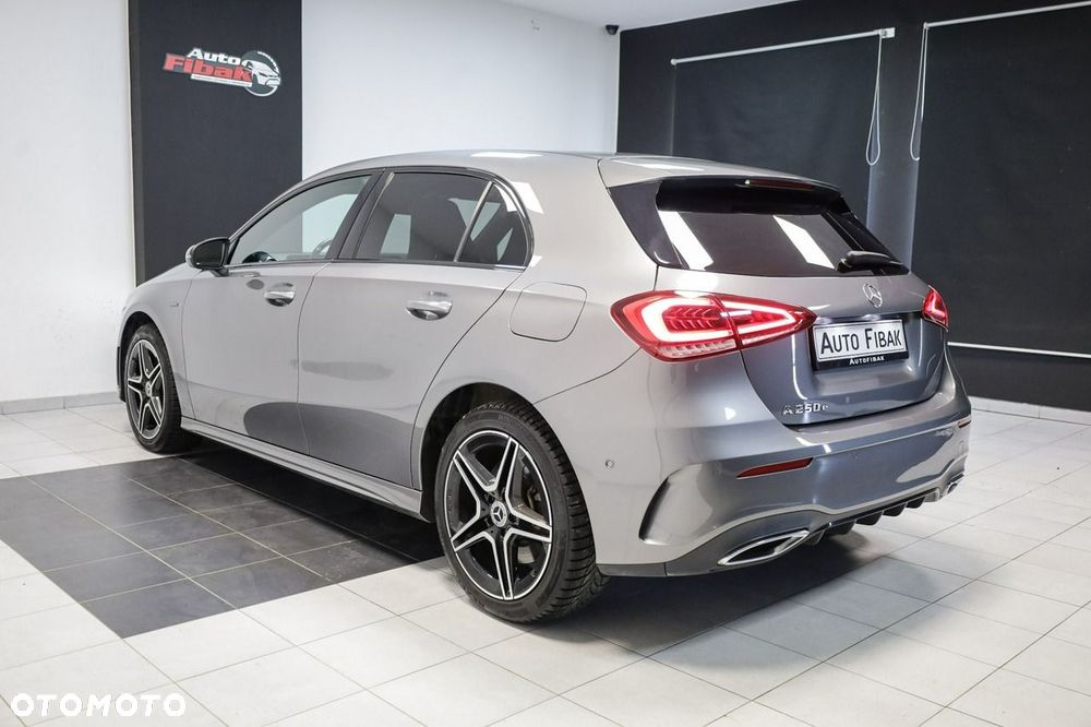 Mercedes-Benz Klasa A 250 e 8G-DCT AMG Line - 12