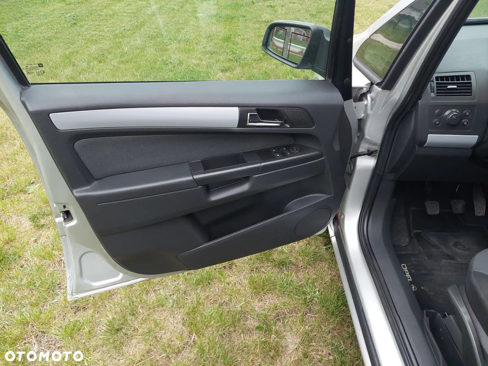 Opel Zafira 1.9 CDTI Cosmo - 10