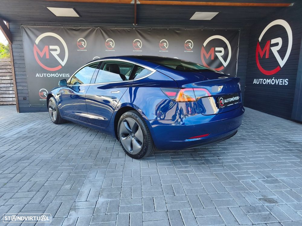 Tesla Model 3 - 7