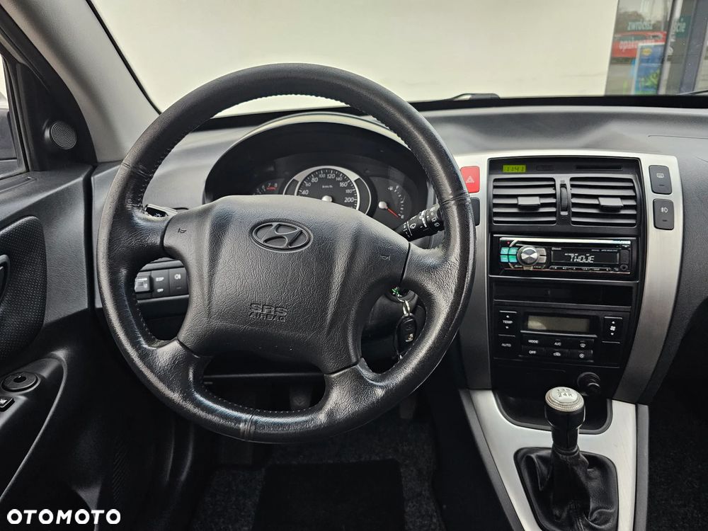 Hyundai Tucson 2.0 2WD GLS - 15