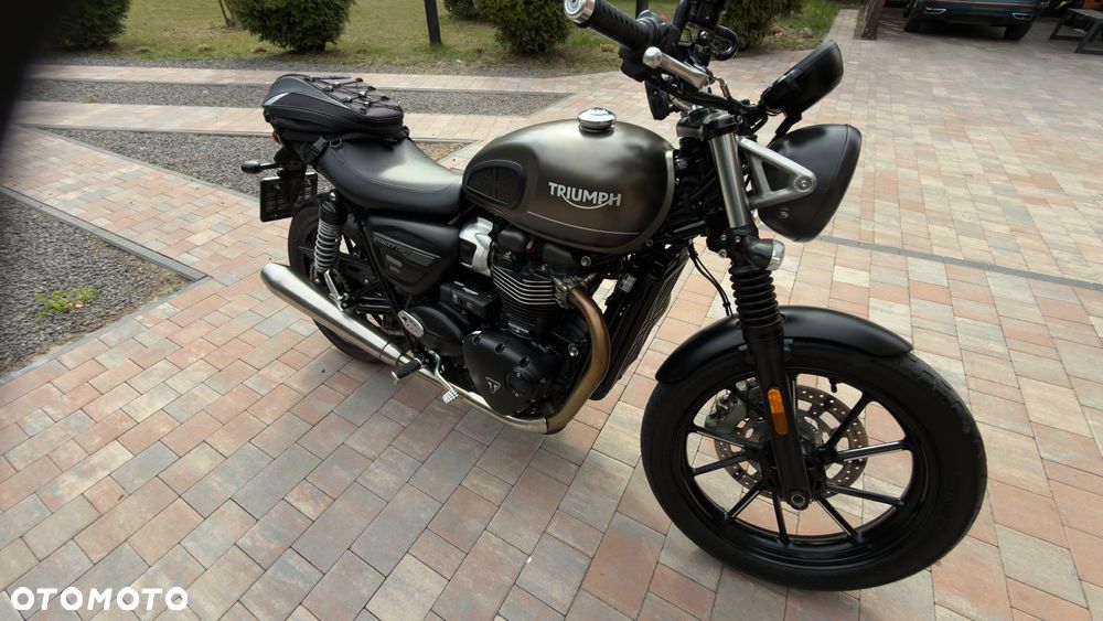 Triumph Street Twin - 10