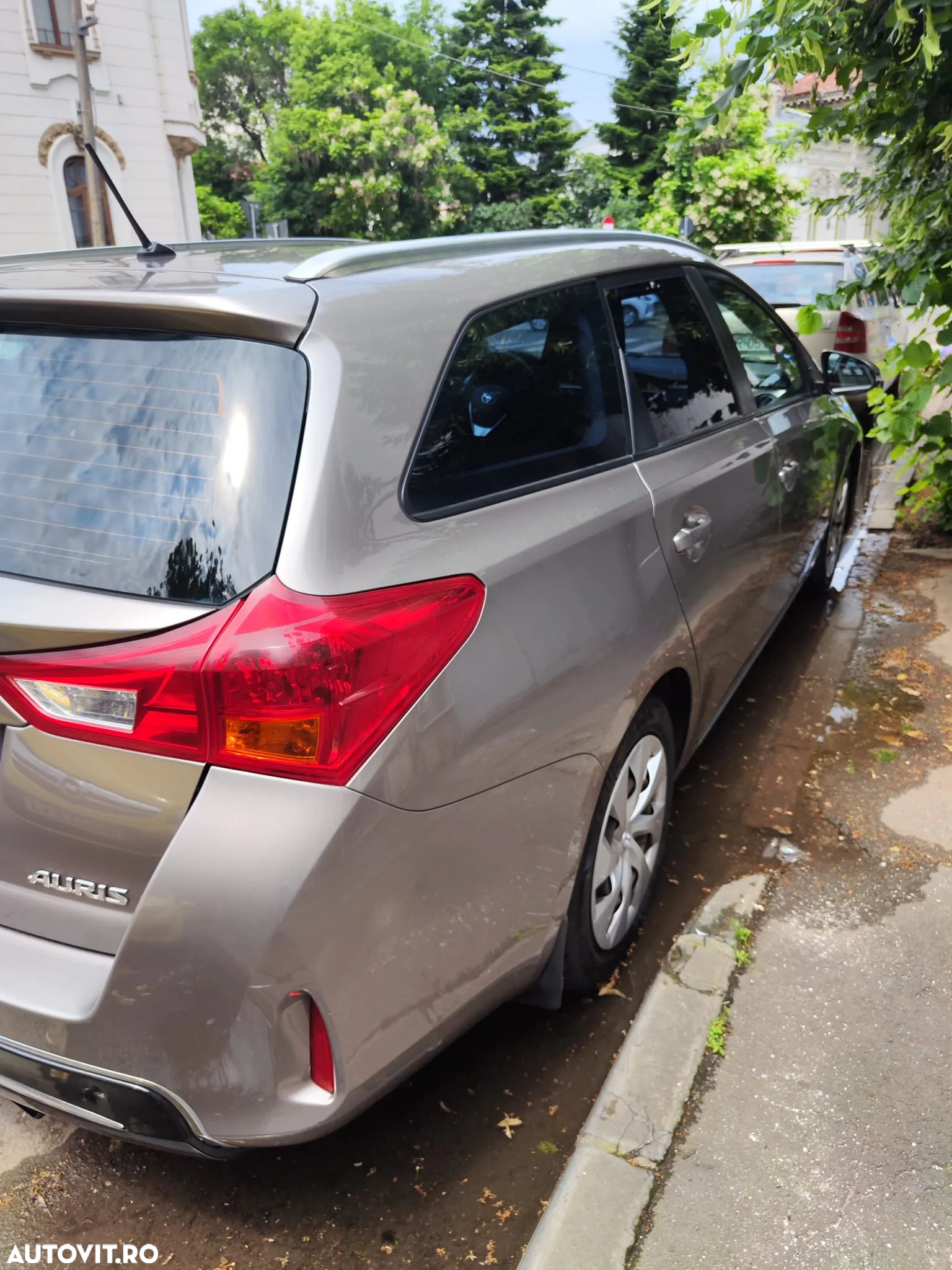 Toyota Auris 1.6 L Valvematic Luna - 5