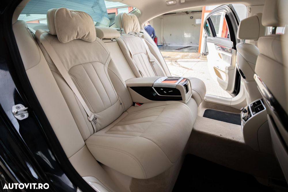 BMW Seria 7 - 11