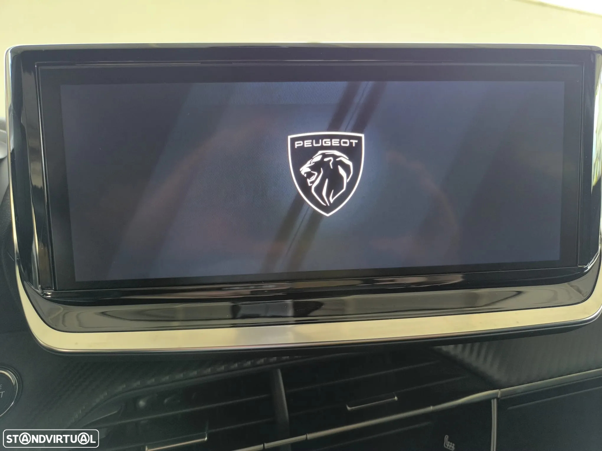 Peugeot 2008 1.2 PureTech GT EAT8 - 12