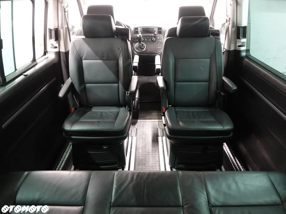 Volkswagen Multivan - 26
