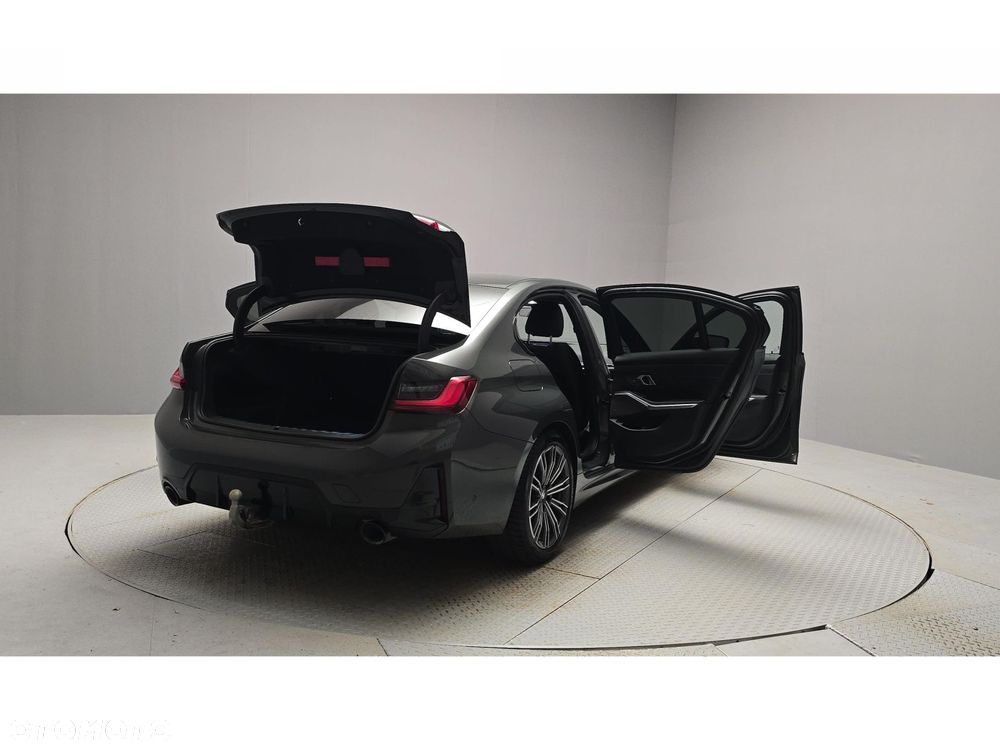 BMW Seria 3 - 12