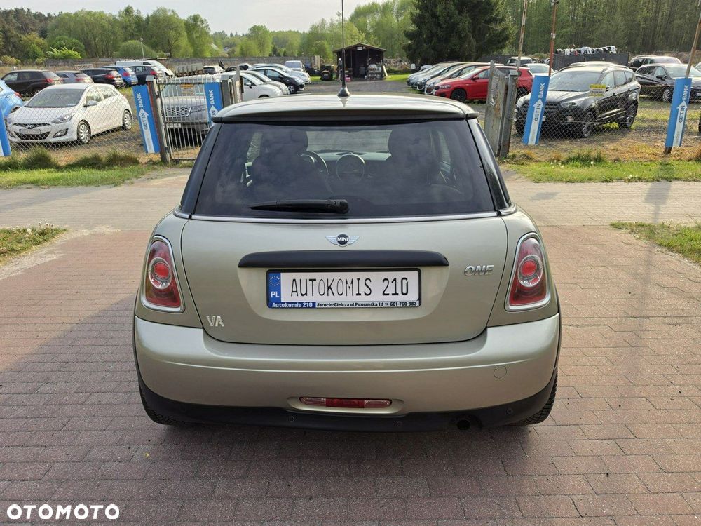 MINI ONE - 6