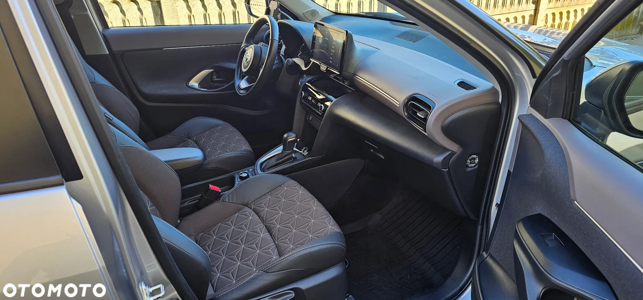 Toyota Yaris Cross Hybrid 1.5 Executive 4x4 - 4