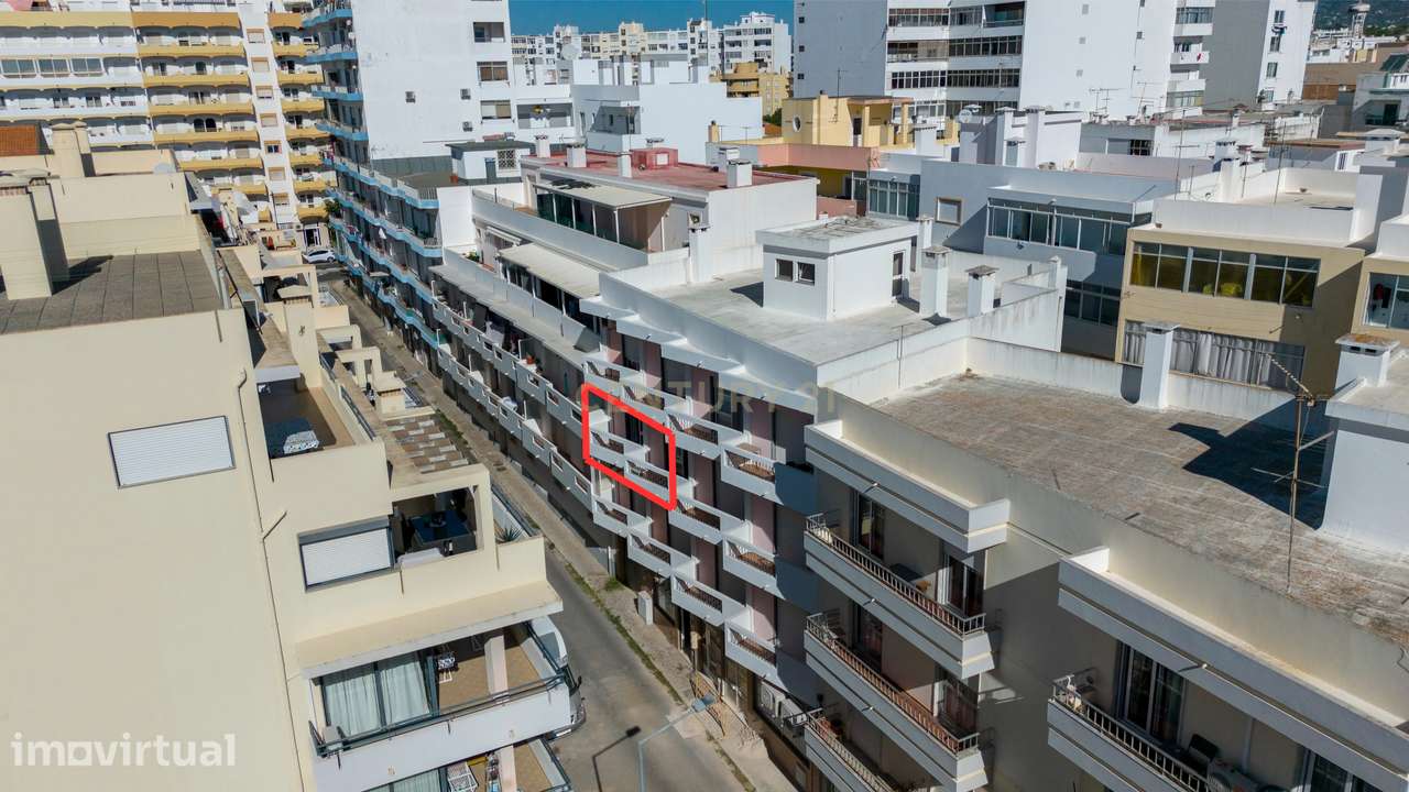 Apartamento T2 no Centro de Olhão, perto da Av. Dr. Bernardino da Silv - Grande imagem: 2/29