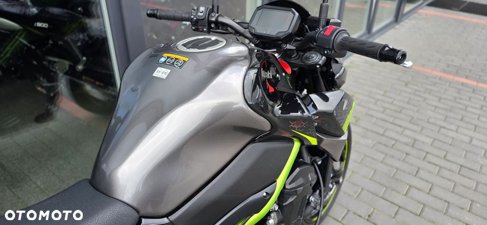 Kawasaki Z 900 - 16