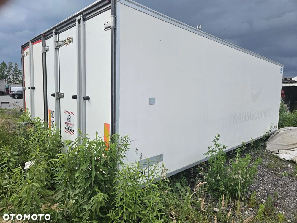 Zabudowa izoterma chłodnia podramówka 76 cm - 9