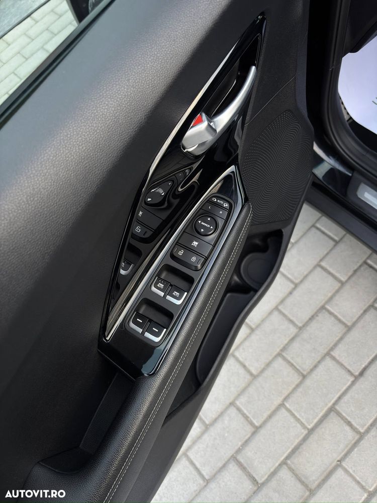 Kia Niro 1.6 GDI HEV 2WD OPF Aut. Vision - 19