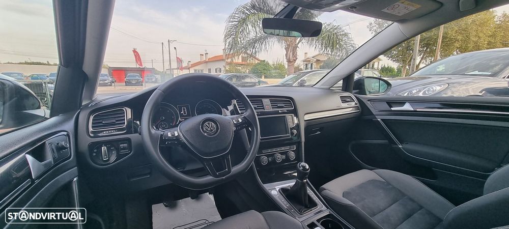 VW Golf 1.6 TDi BlueMotion Trendline - 31