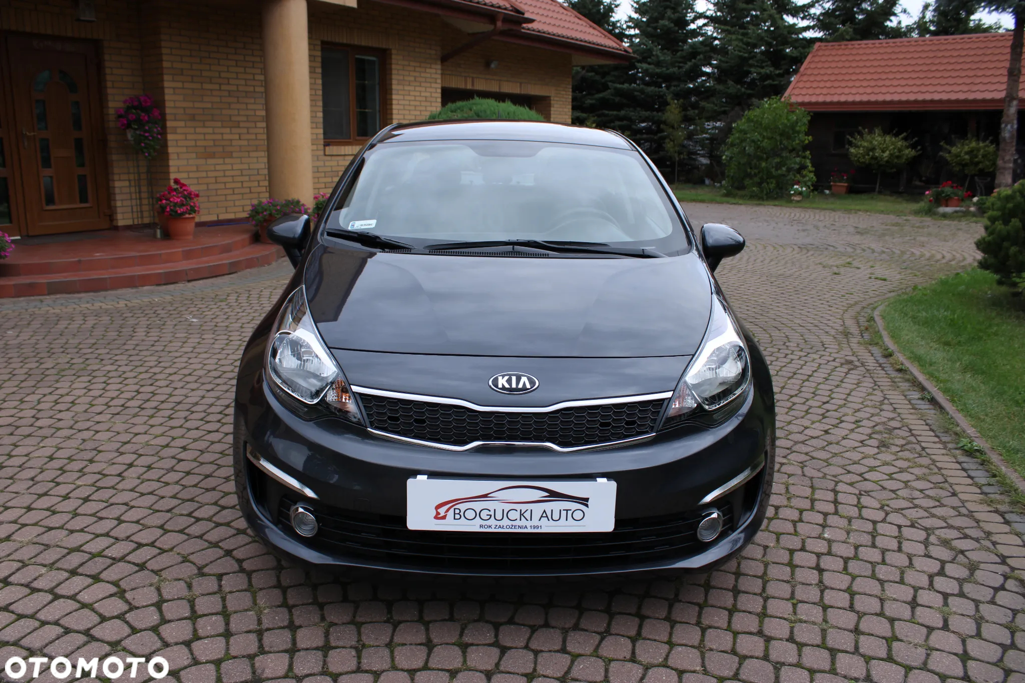 Kia Rio 1.4 M - 12