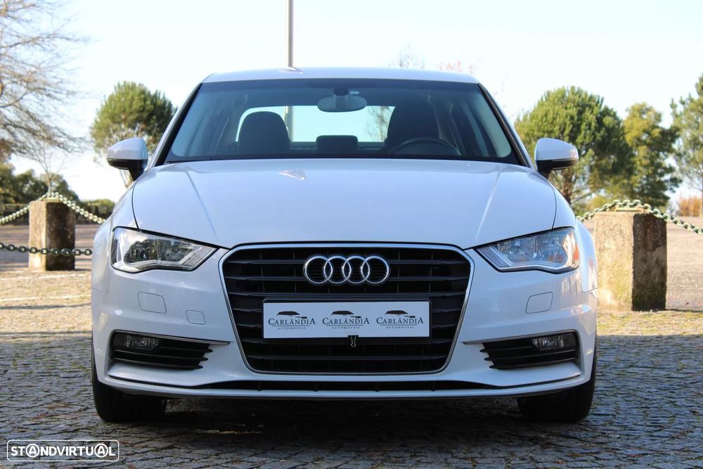 Audi A3 Limousine 1.6 TDI Business Line Attraction Ultra - 2