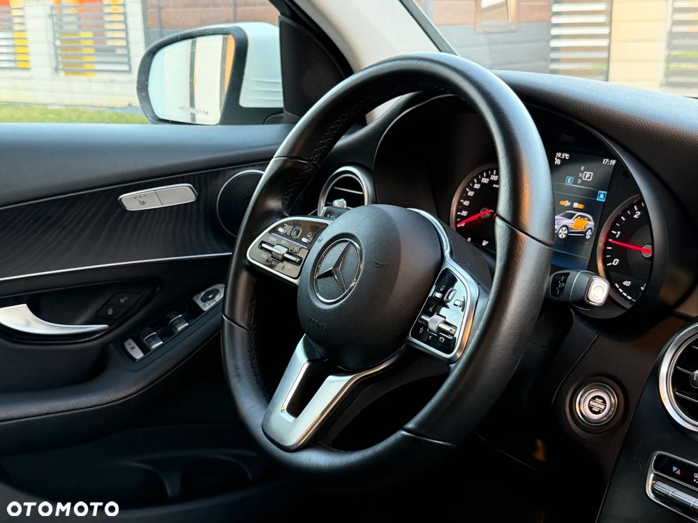 Mercedes-Benz GLC 200 d 4-Matic Business Edition - 24