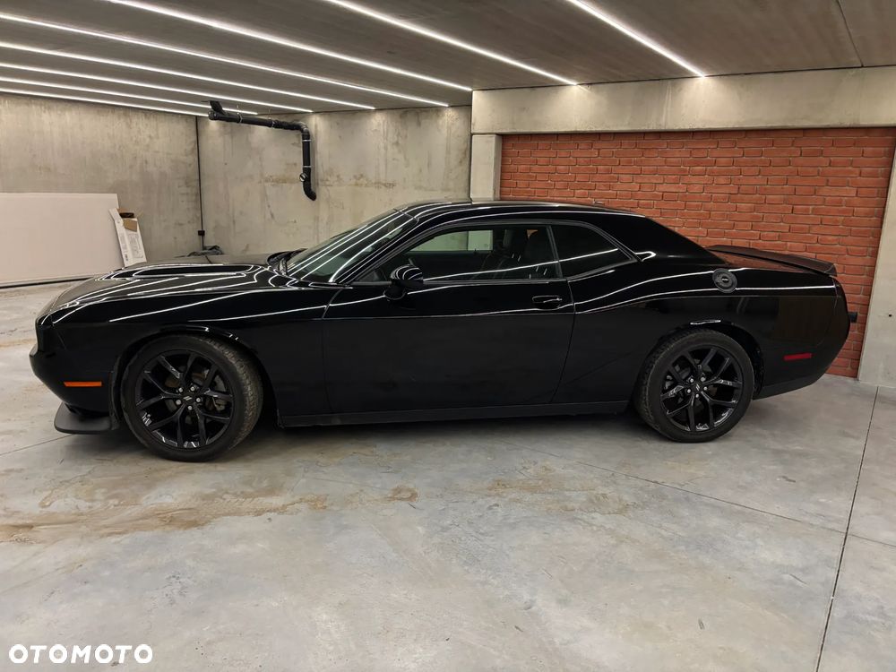 Dodge Challenger - 3