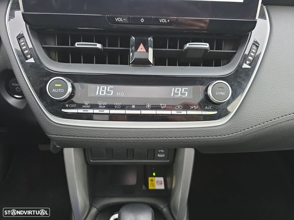 Toyota Corolla Cross 1.8 Hybrid Exclusive - 24