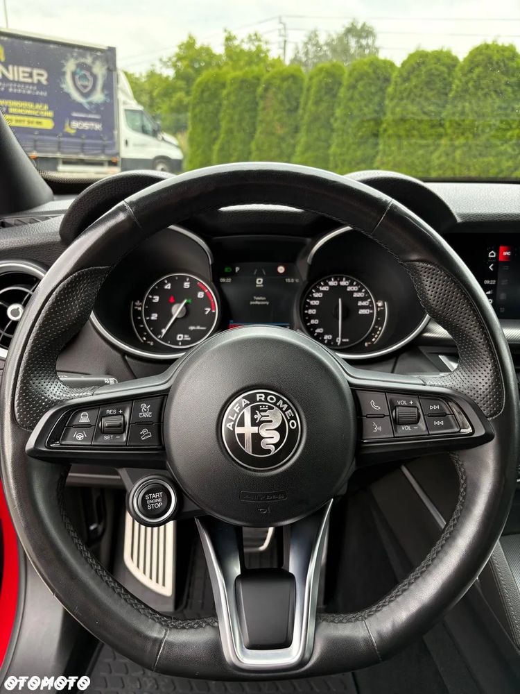 Alfa Romeo Stelvio 2.0 Turbo Veloce Q4 - 4