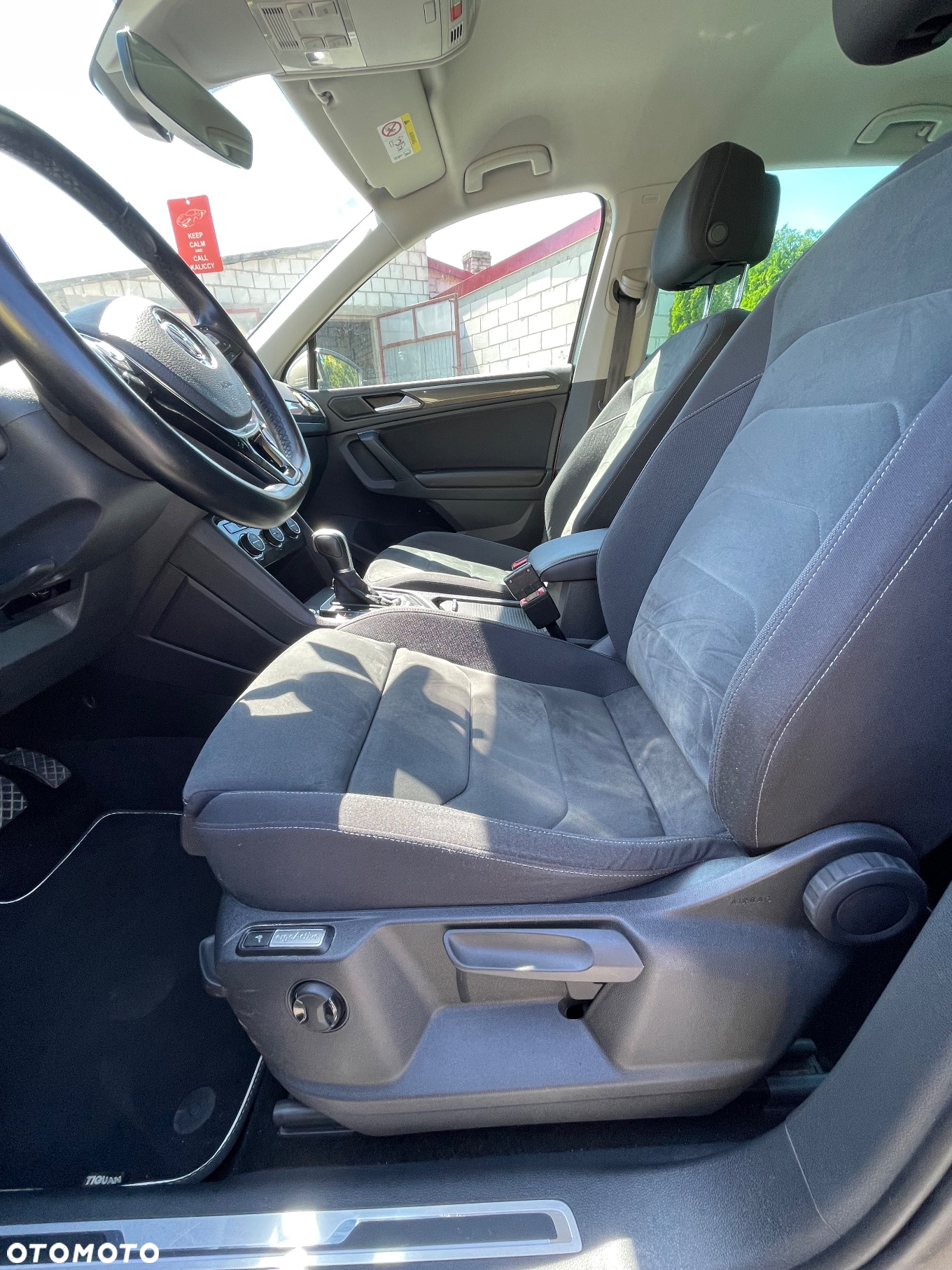 Volkswagen Tiguan - 11
