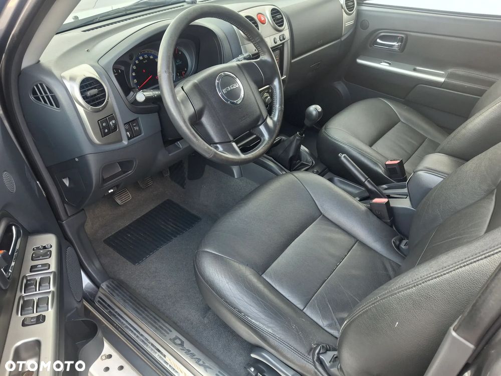 Isuzu D-Max 4x4 Double Cab Custom - 25