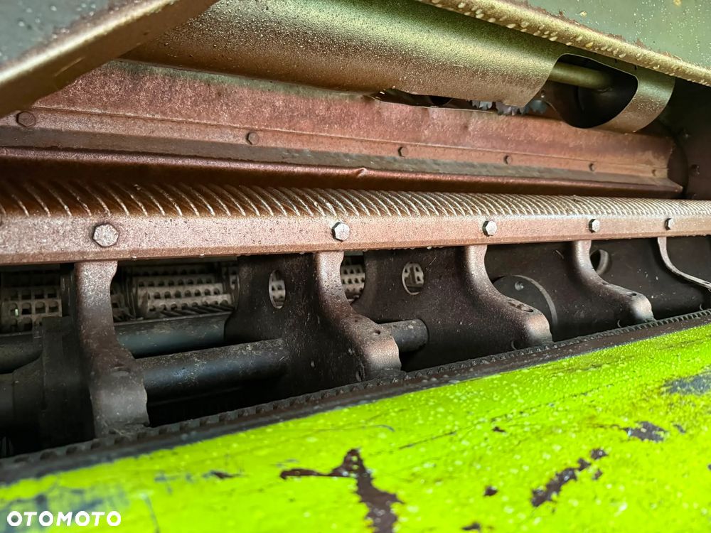 Claas MEDION 340 330  MEGA 350 320 - 37