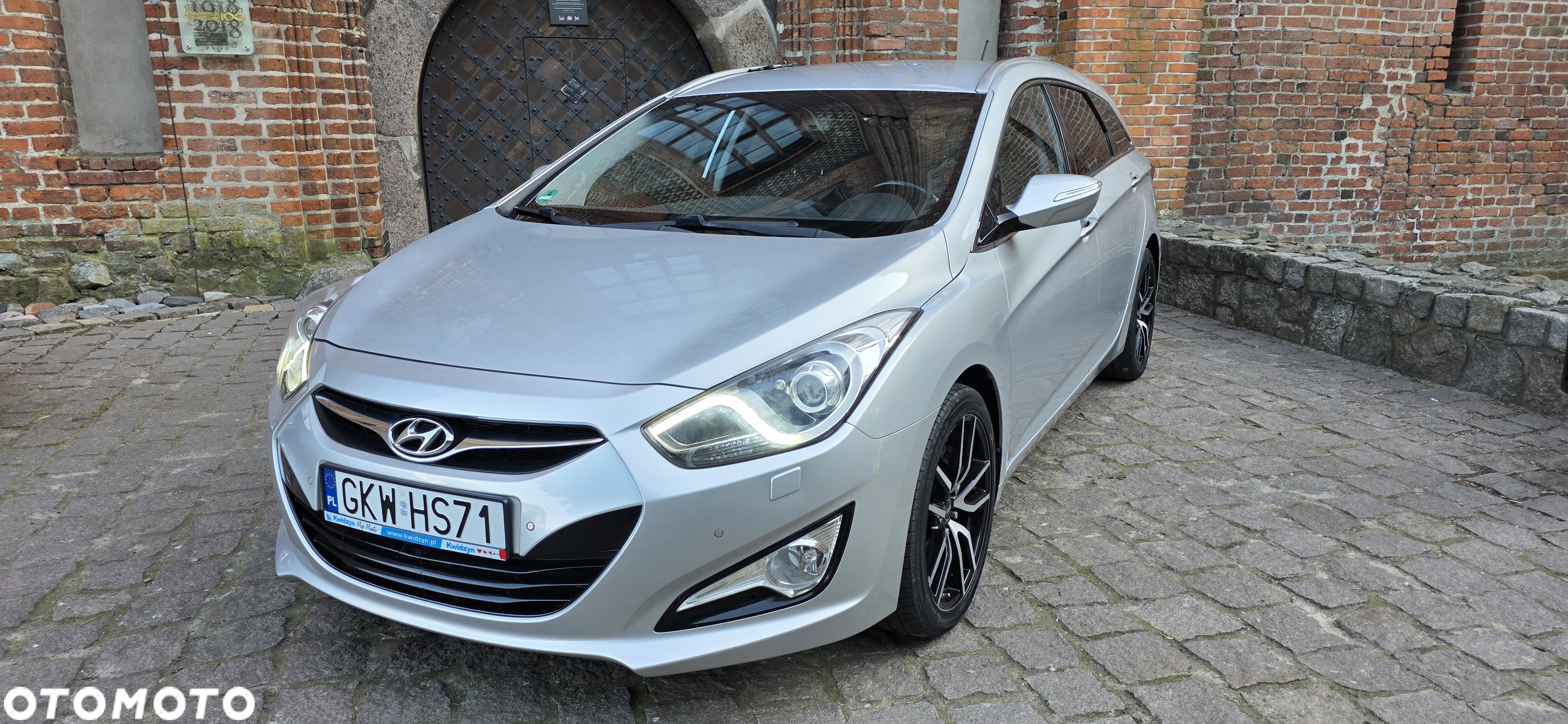 Hyundai i40 Kombi blue 1.6 Family+ - 4