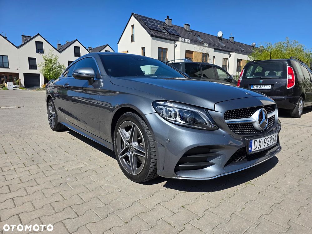 Mercedes-Benz Klasa C 200 4Matic 9G-TRONIC AMG Line - 19