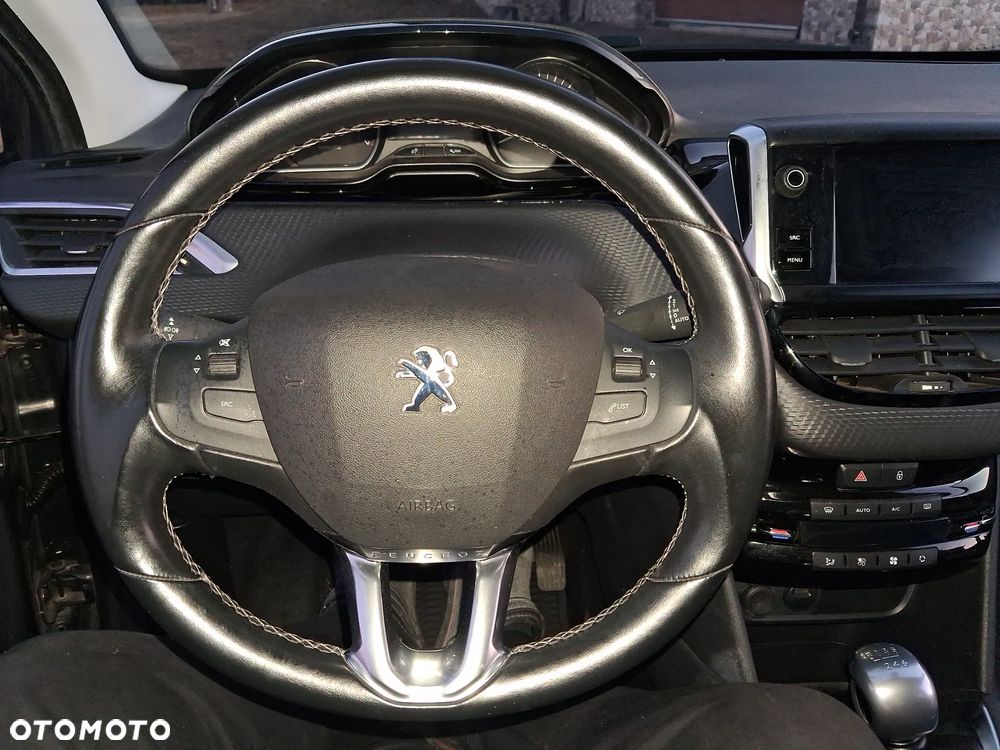 Peugeot 208 PureTech 110 Stop & Start Tech Edition - 8