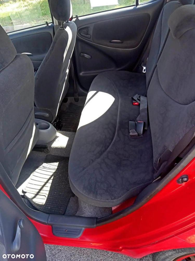 Toyota Yaris 1.0 Luna - 10
