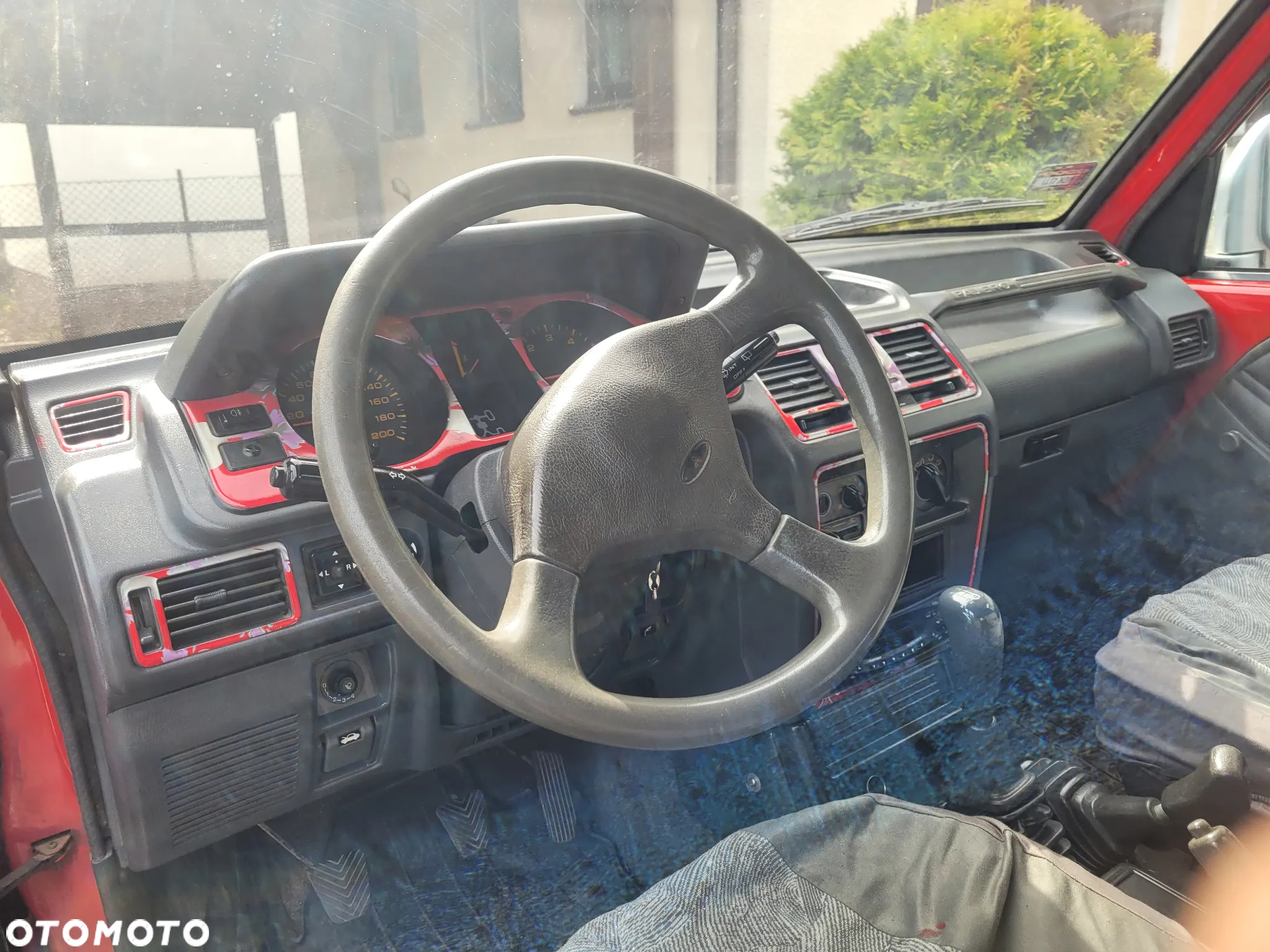 Mitsubishi Pajero - 5
