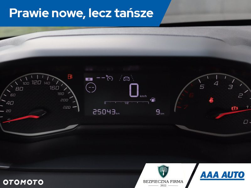 Peugeot 208 - 12