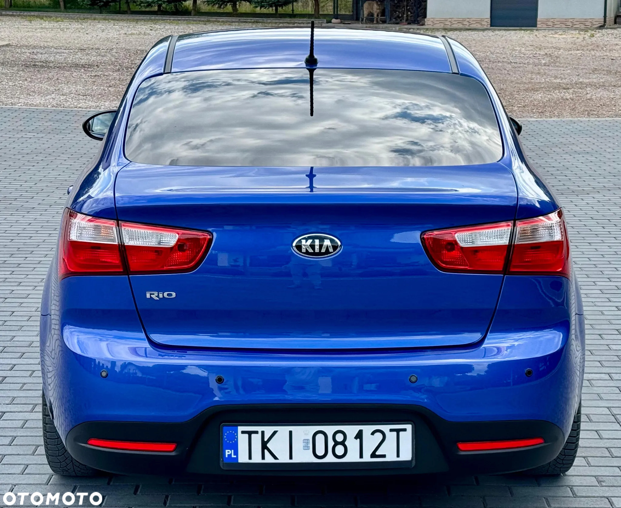 Kia Rio 1.2 L - 6