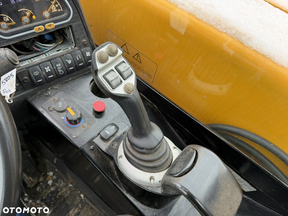 JCB 526-65 AGRI - 12