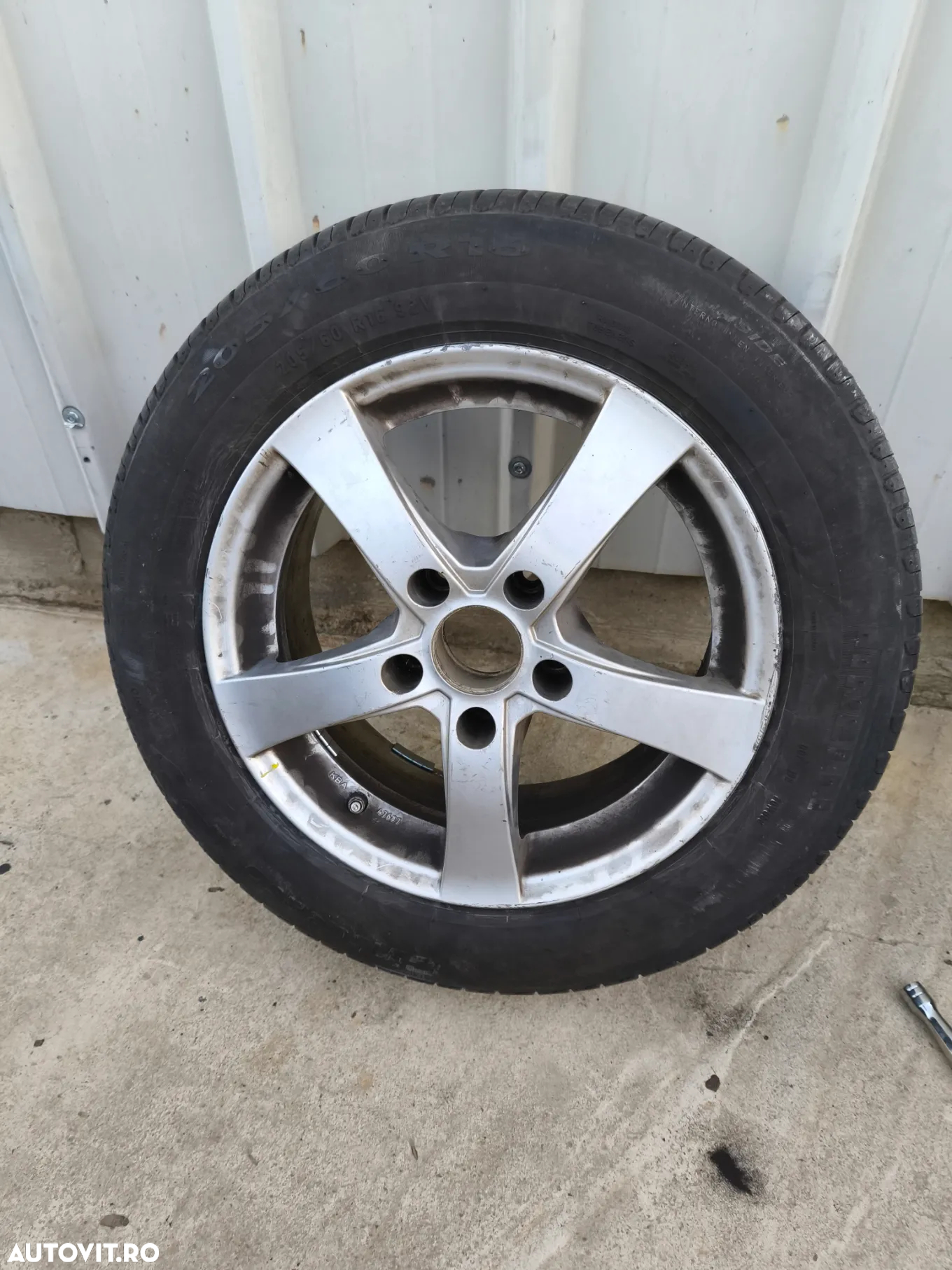 Jante BMW Dezent R16 - 4