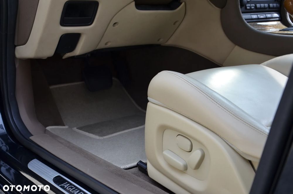 Jaguar S-Type 2.7 V6 D Executive - 21