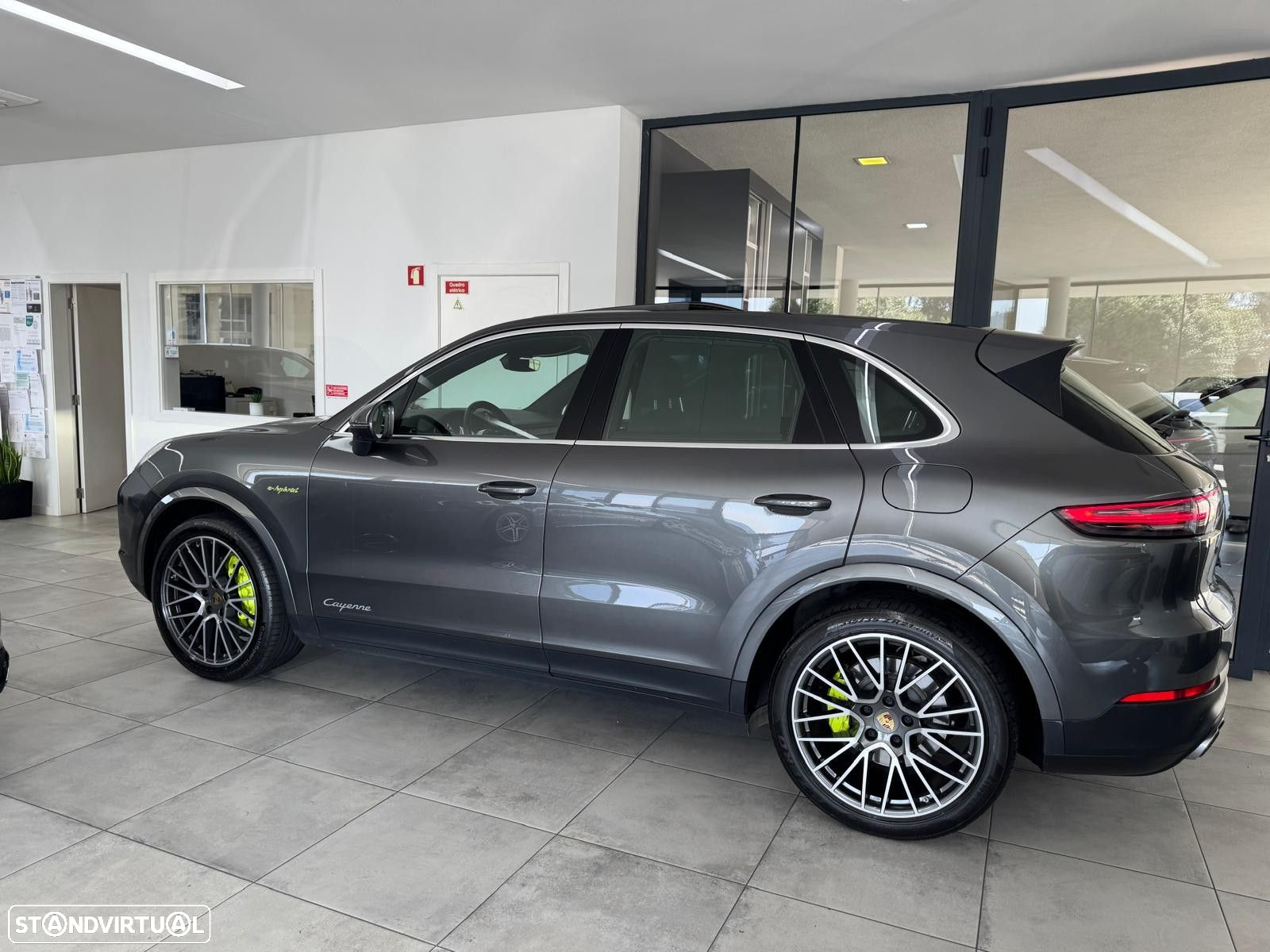 Porsche Cayenne E-Hybrid - 8