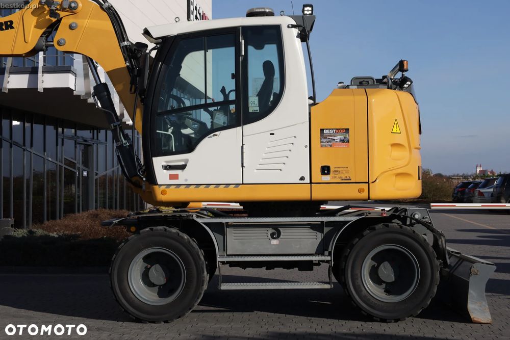 Liebherr A910 Compact Litronic - 12