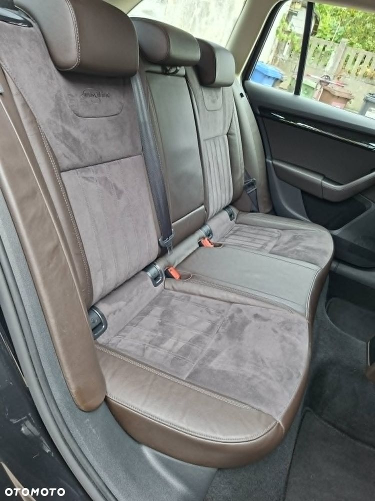 Skoda Octavia 1.8 TSI DSG L&K - 12
