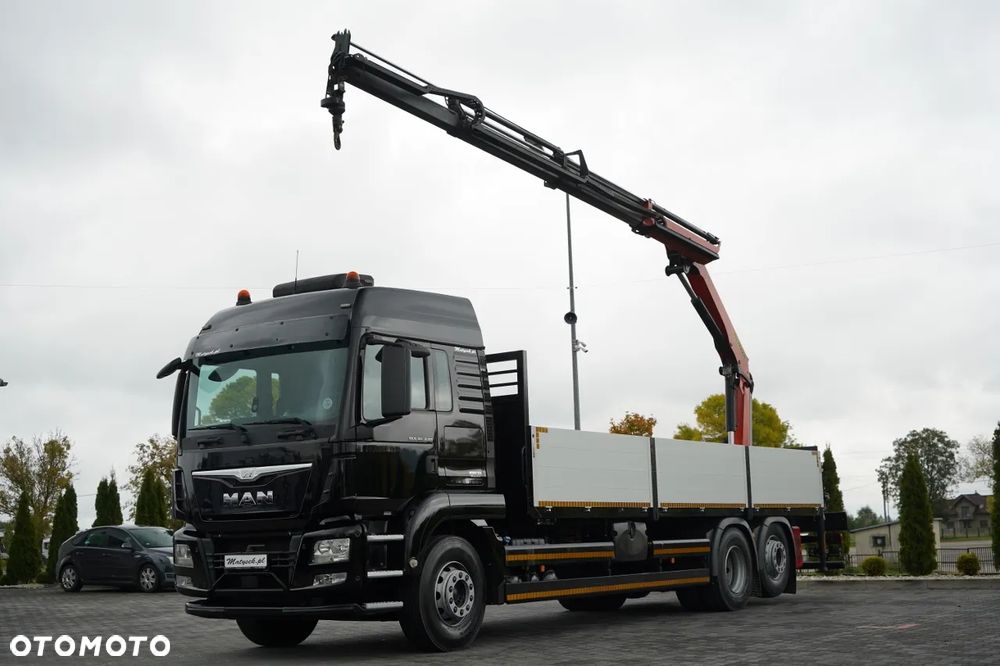 MAN TGS 26.440 / 6X2 / SKRZYNIOWY 7,5 M / OŚ PODNOSZONA  + HDS PALFINGER PK 18002  / MAX UDŹWIG: 6 000 KG / STEROWANIE RADIOWE / ROTATOR / KLIMA POSTOJOWA /  MANUAL / EURO 6 - 2