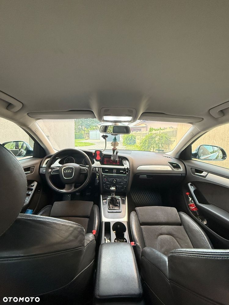 Audi A4 Limousine - 9