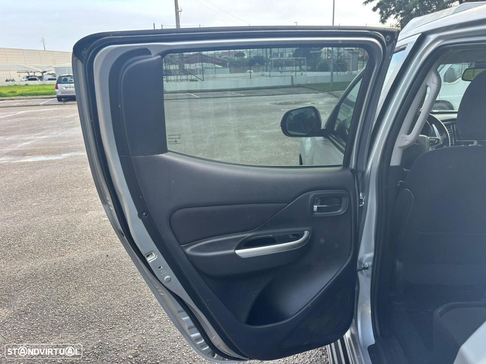 Mitsubishi L200 2.3 DI-D Strakar Space Cab Intense 4WD - 35