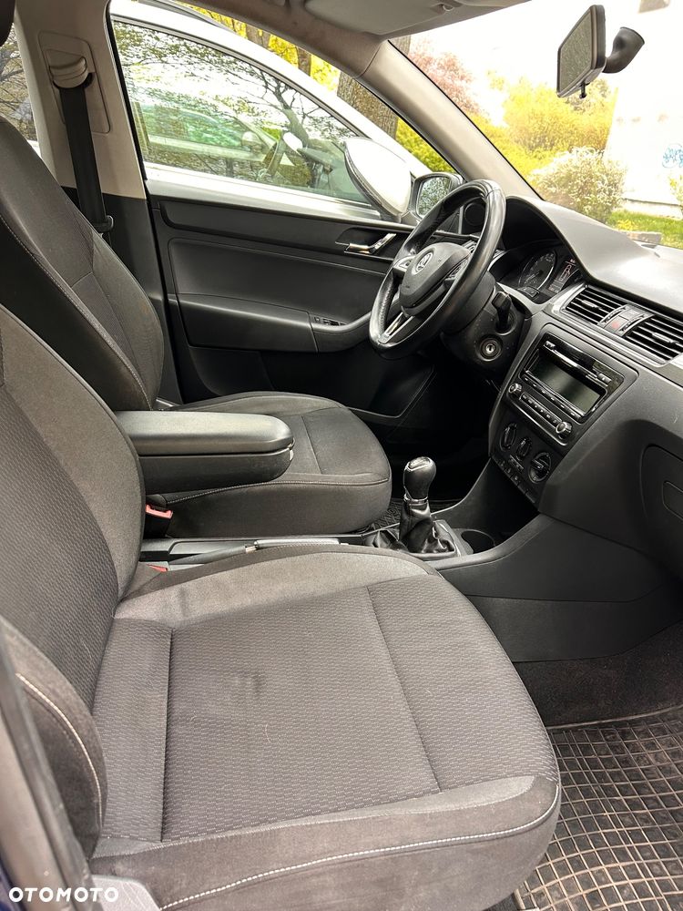 Skoda RAPID 1.6 TDI DPF Ambition Max - 14