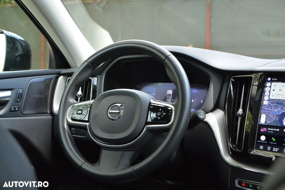 Volvo XC 60 B4 D AWD Plus Dark - 21