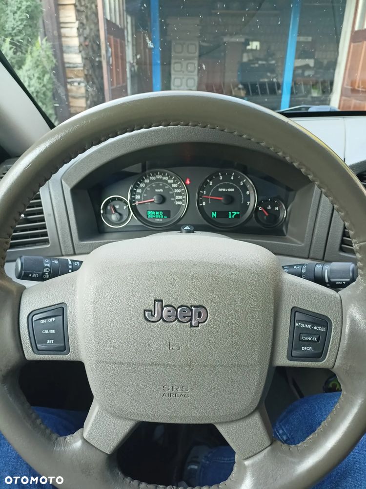 Jeep Grand Cherokee Gr 5.7 V8 Limited - 24