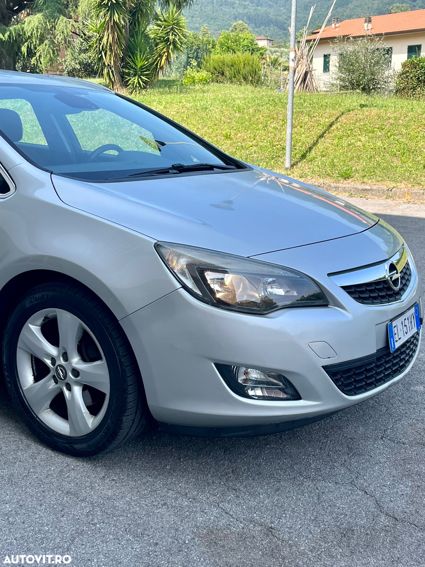 Opel Astra Sports Tourer 2.0 CDTI ECOTEC Cosmo Aut. - 4