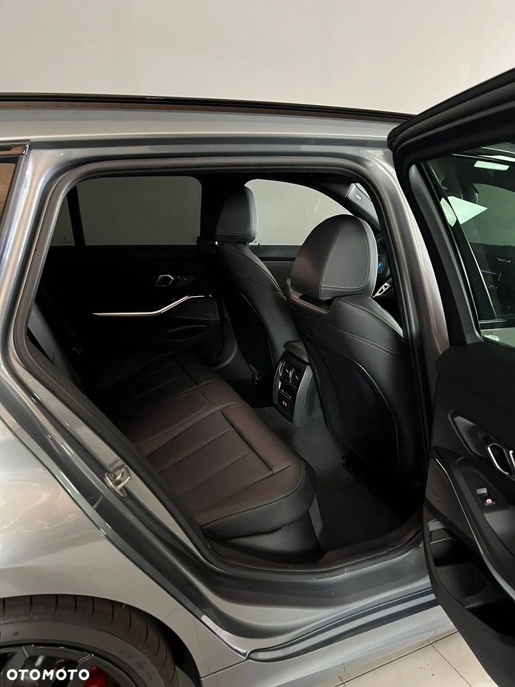 BMW Seria 3 - 22